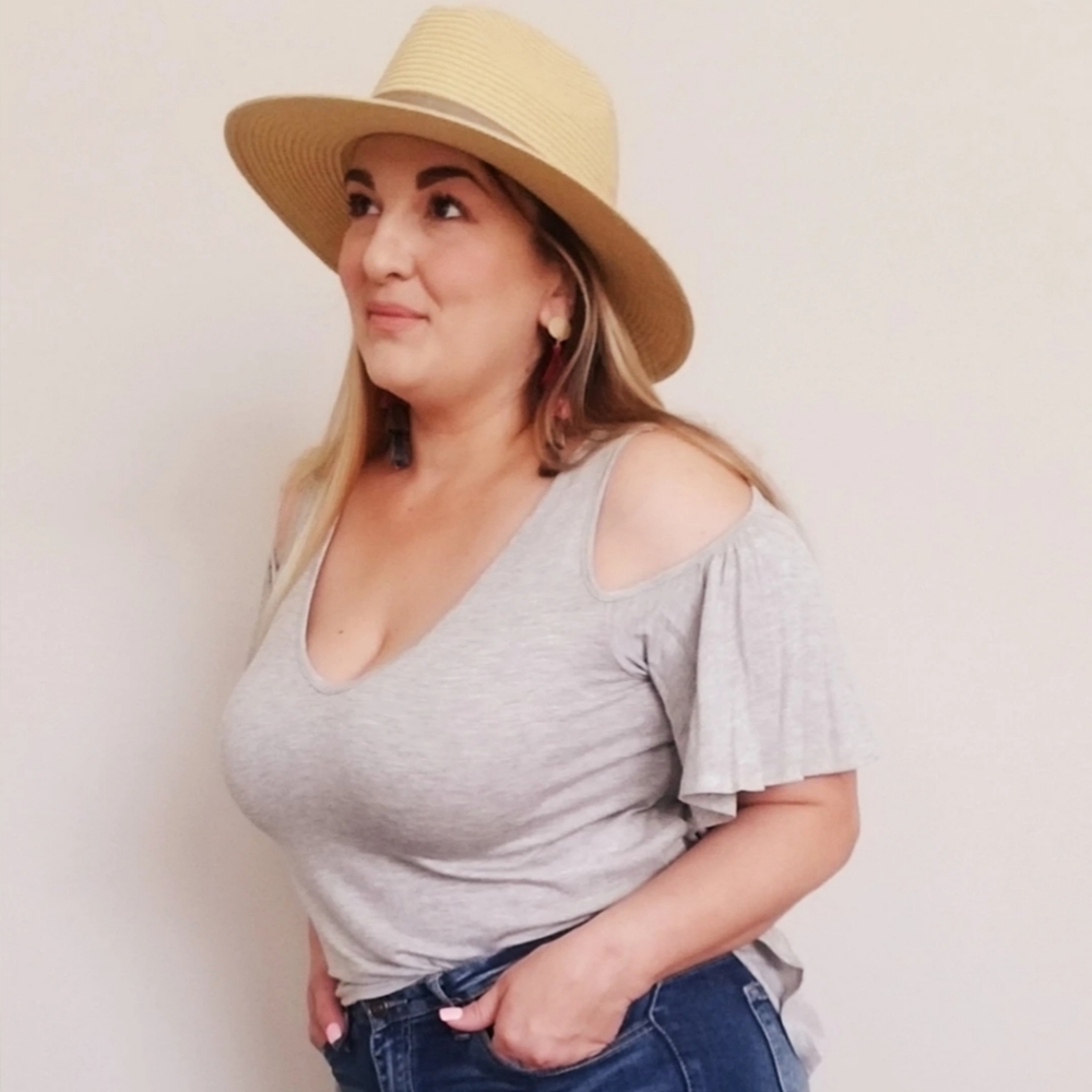 Cold shoulder short sleeve gret top